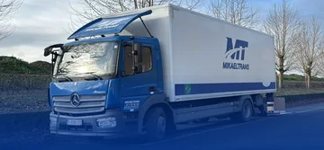 Transportør Lastbil Mercedes Atego i Gent Belgien