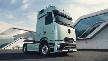 Transportør Trækker Mercedes Actros i Warsaw Polen